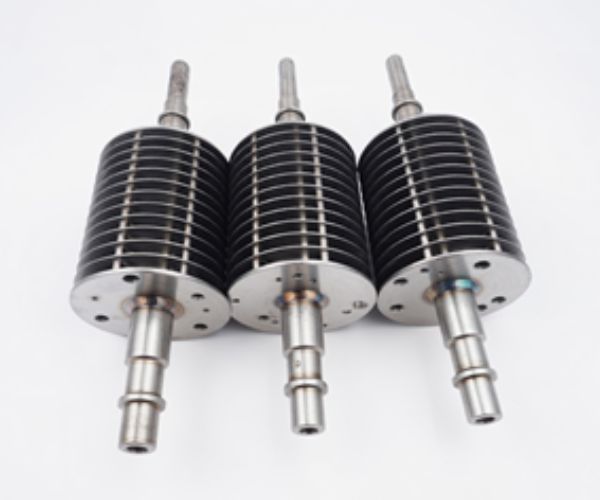 Hard-faced mild steel pulverizer rotor